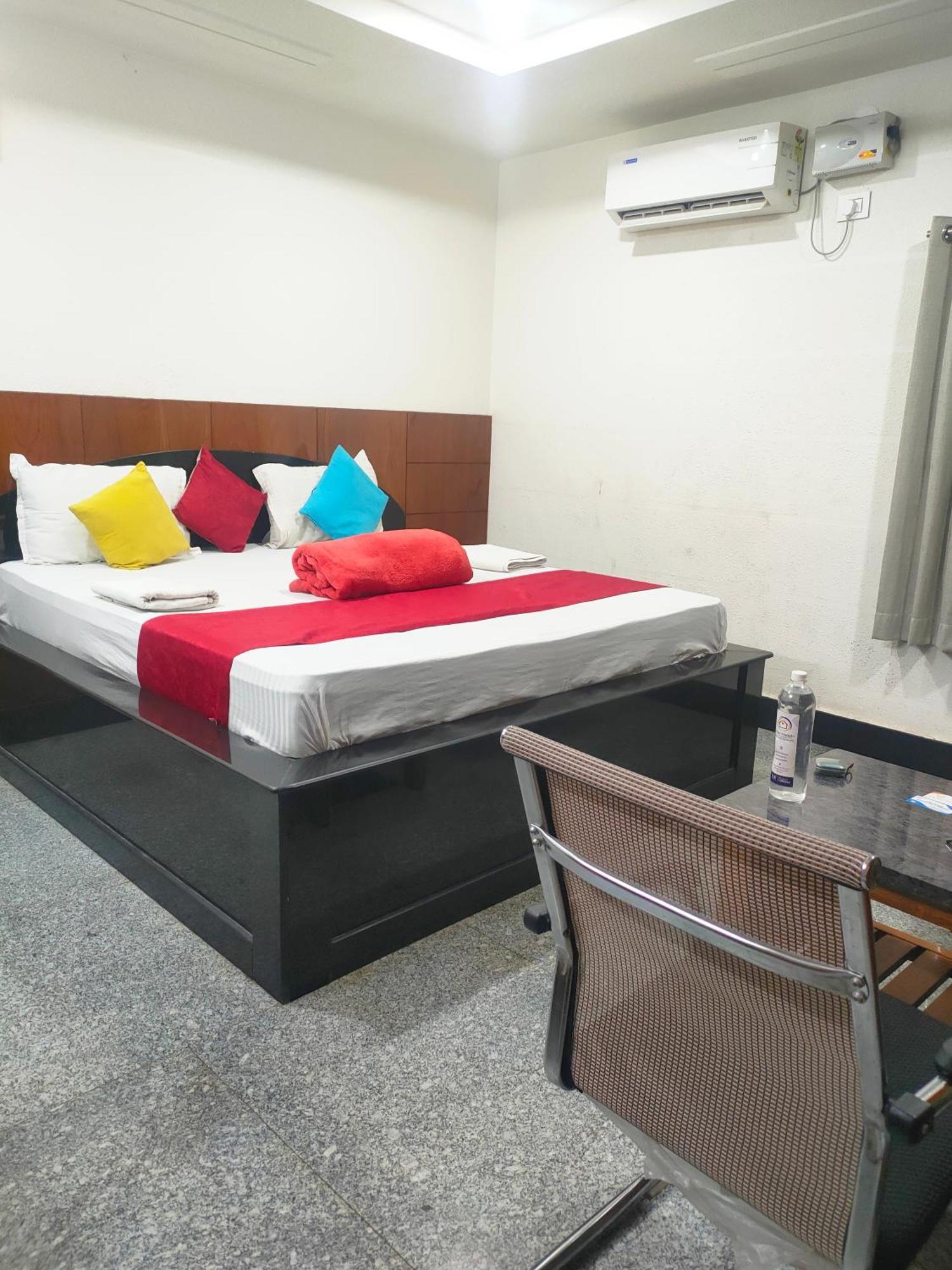 Hotel New Maruthi Inn, Lb Nagar Hyderabad Exterior foto